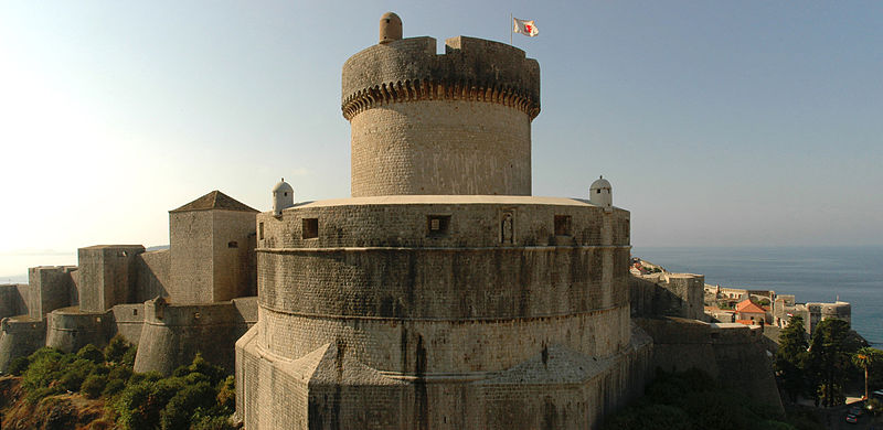 800px-Forteresse_de_Dubrovnik.jpg