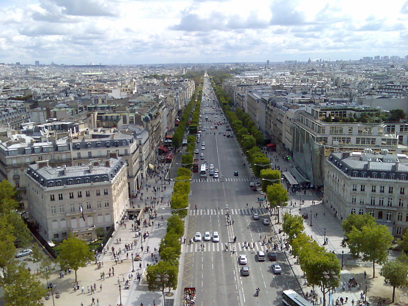 800px-Champs_Elysees%2C_Paris.jpg