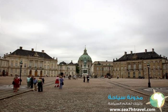 Amalienborg-Palace.jpg