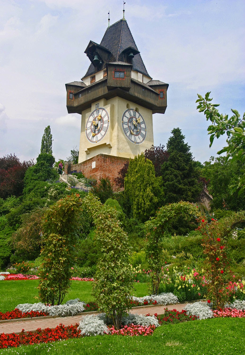 Graz_clock_tower.jpg