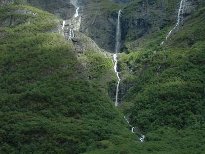 kjelfossen-_-1_400_300.jpg