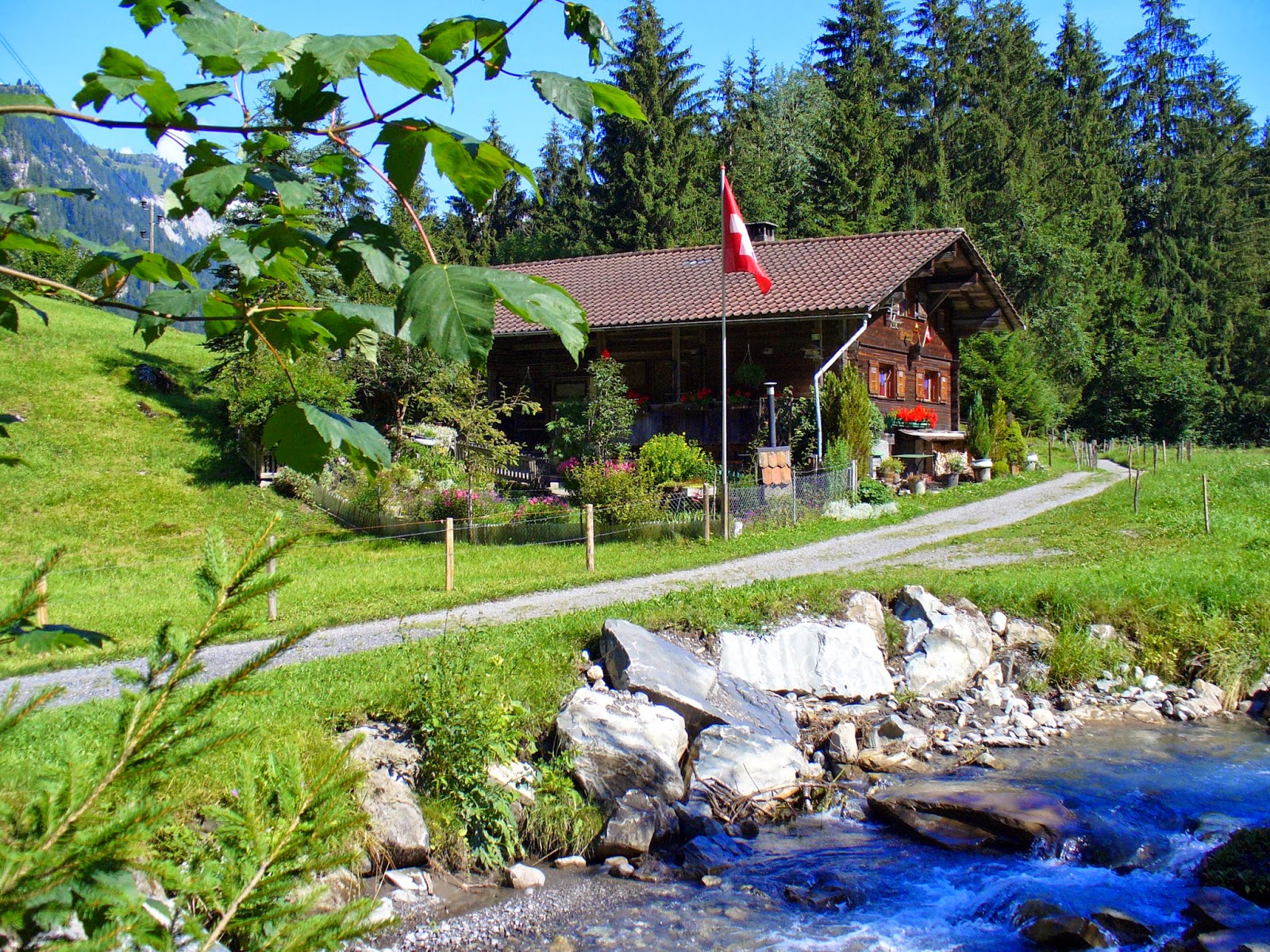 Kandersteg%2C%2Ba%2Bpostcard%2Bchalet.jpg