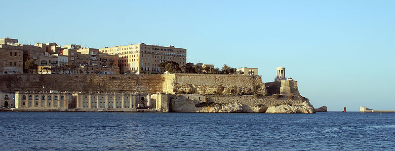 800px-Valletta-point.jpg