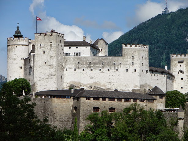 Hohensalzburg-Castle-Photo2.jpg