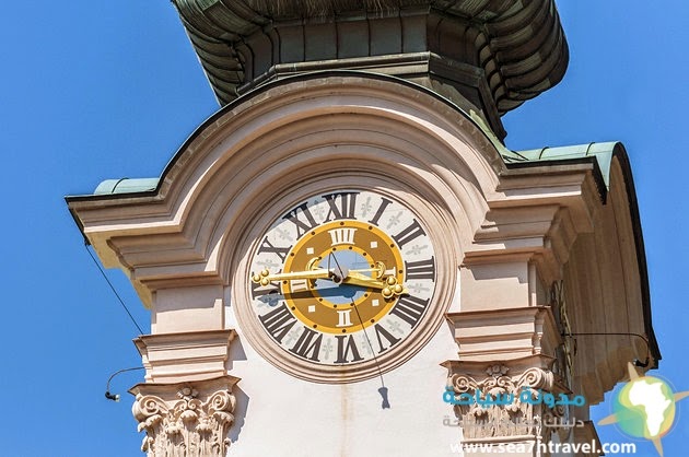 clock-sebastiankirche.jpg