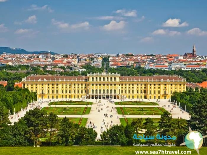 schonbrunn-palace-vienna.jpg