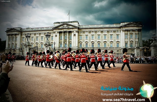 Buckingham-Palace.jpg