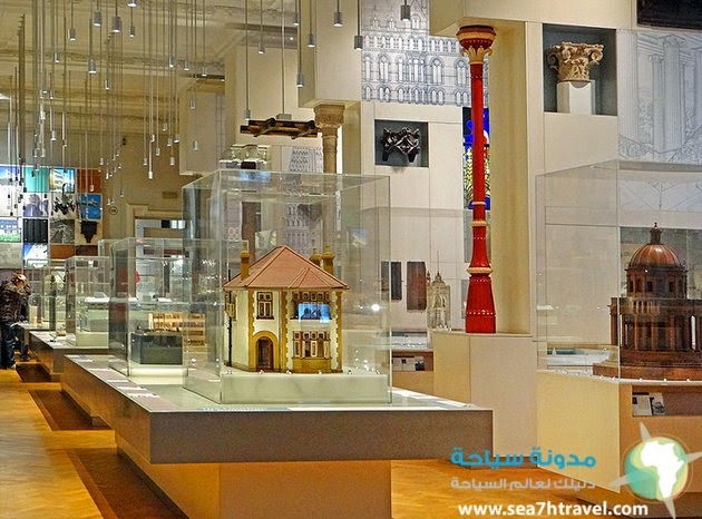 london-victoria-and-albert-museum-architecture.jpg