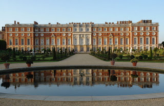 hampton+court+palace.jpg