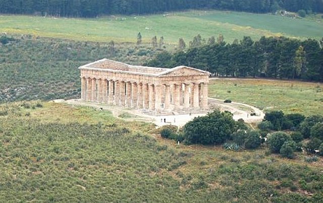 doric_temple_of_segesta.jpg