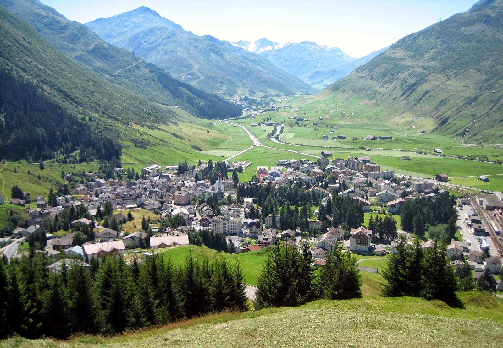 Andermatt_Dorf.jpg