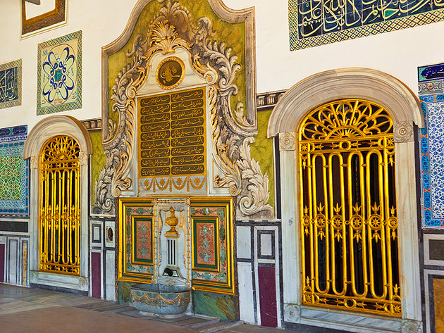 turkey-istanbul-interior-topkapi-palace.jpg