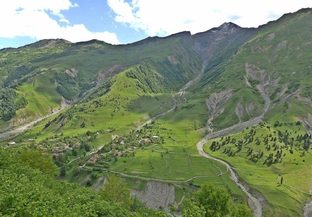 ing-on-the-georgian-military-highway-14EN-1024x713.jpg