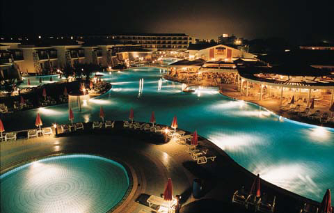 aeneas_pool_by_night.jpg