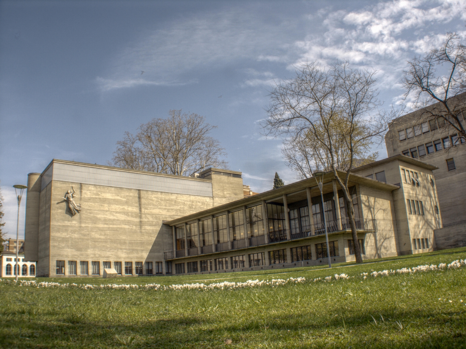 Lugano_-_Biblioteca_cantonale.jpg