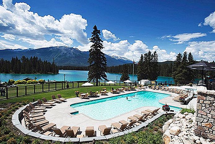 12-top-rated-resorts-in-alberta-7.jpg