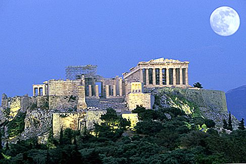 13-favorite-athens-experiences-2.jpg