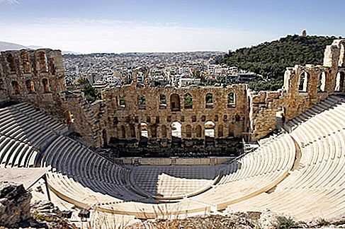 13-favorite-athens-experiences-7.jpg