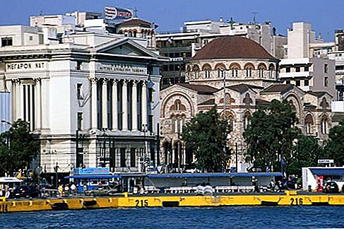 13-favorite-athens-experiences-12.jpg