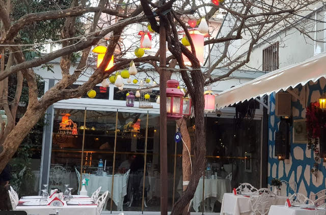 Secret-Garden-Restaurant.jpg