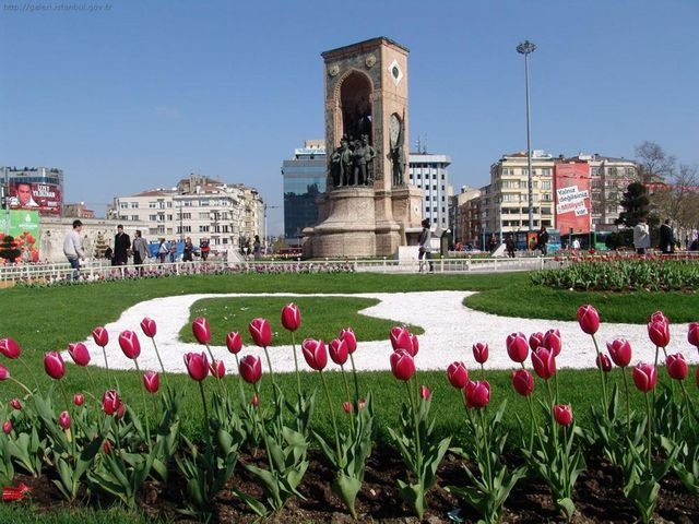 taksim-istanbul.jpg