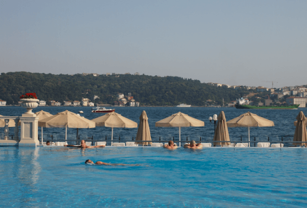 swimming-pool-in-istanbul2.png