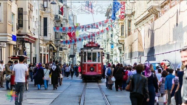 Istanbul-Streets-1.jpg