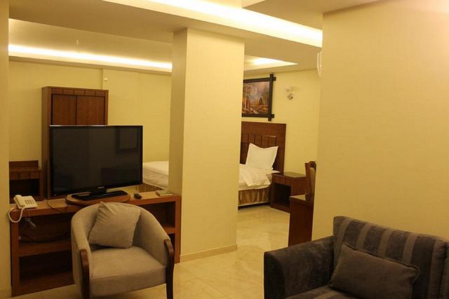 Al-Narjis-Suites-Abha-7.jpg