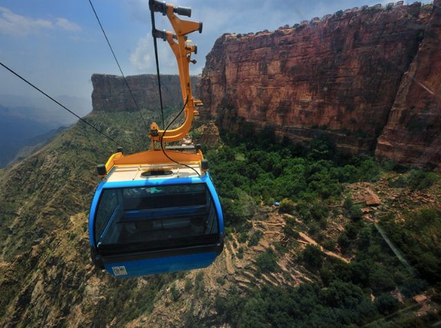 Abha-cable-cars-1.jpg