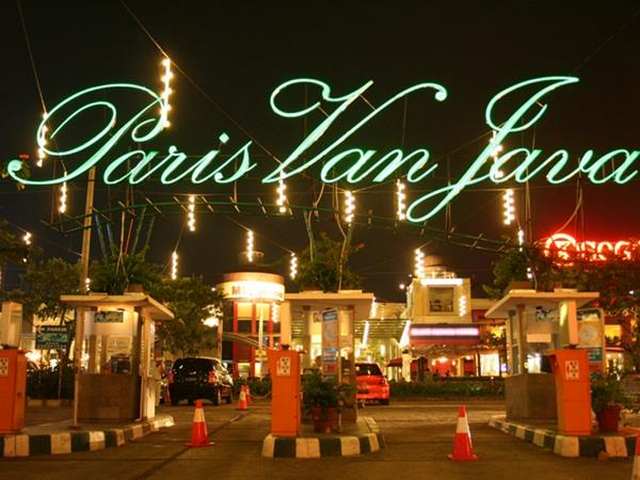 Paris-Van-Java-Bandung-2.jpg