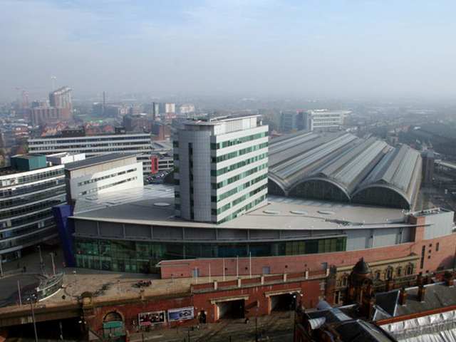 Manchester-piccadilly-station-3.jpg