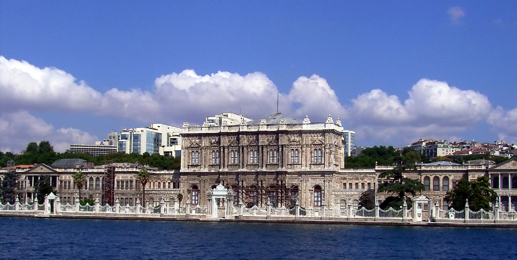 Dolmabahce.jpg