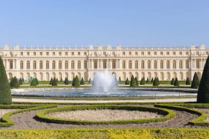 8A-Palace-of-Versailles-%E2%80%AB%E2%80%AC-300x200.jpg