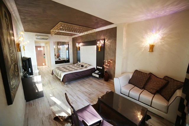 Lebanon-hotels-Jounieh.jpg