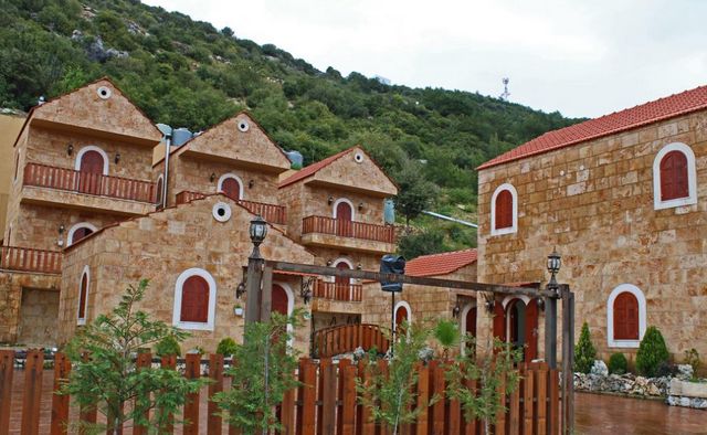 Chalets-Lebanon-4.jpg