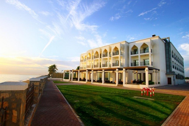 sohar-beach-hotel.jpg