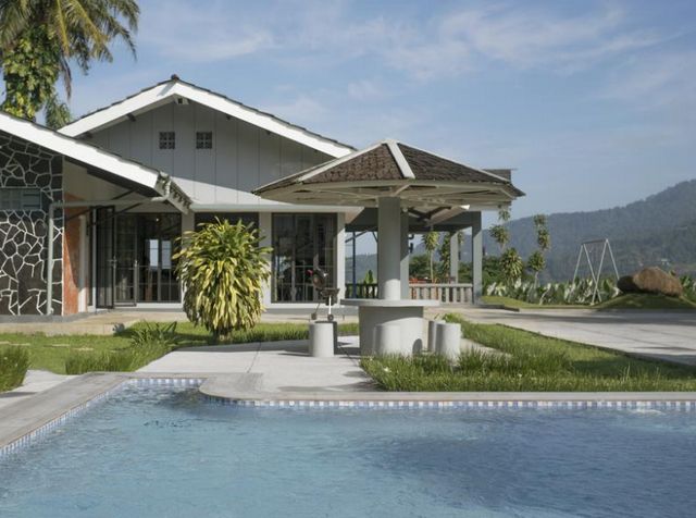 Puncak-Villas-With-Private-Pool-3.jpg