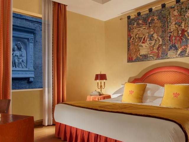 10-best-hotels-in-Rome-Downtown.jpg