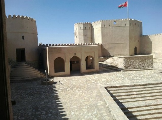 Barka-Castle-1.jpg