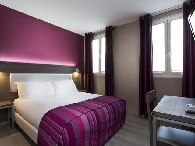Champs-Elys%C3%A9es-France-cheapest-hotels117.jpg