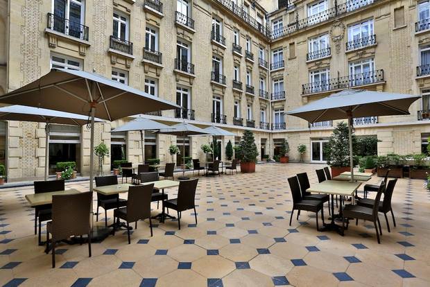 Fraser-Suites-Le-Claridge-Champs-Elys%C3%A9es-3.jpg