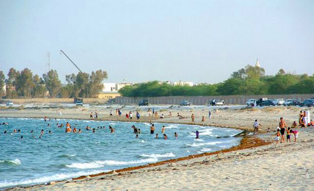 Al-Khafji-Beach.jpg