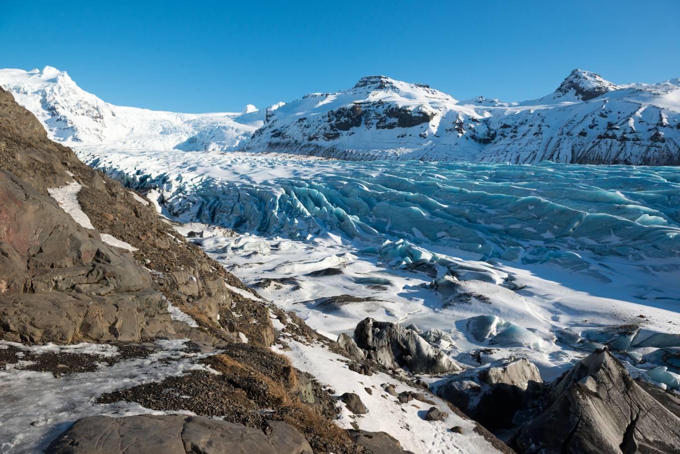 Svinafellsjokull-Glacier.jpg