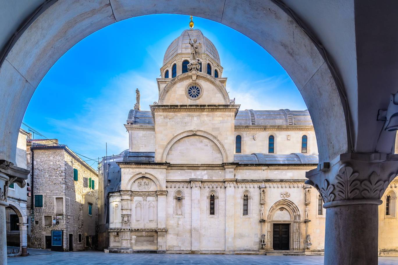 St-Jacob-Cathedral-Croatia.jpg