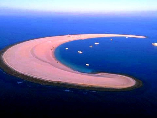 Emarites-Islands-2.jpg