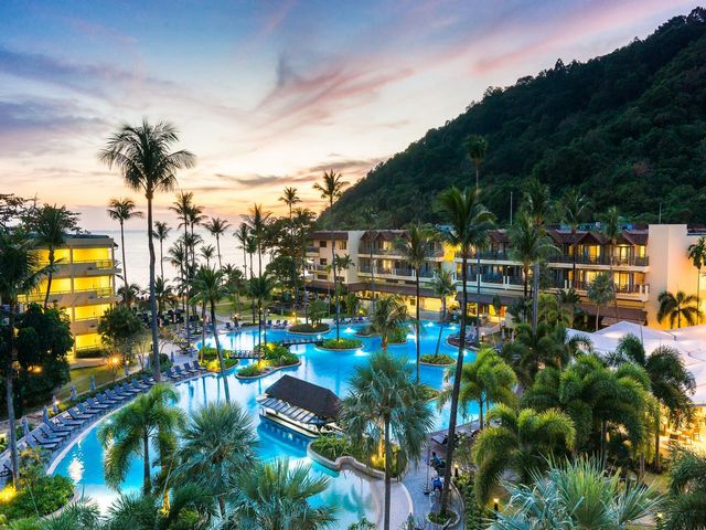 Phuket-Patong-Beach-Hotels-4.jpg