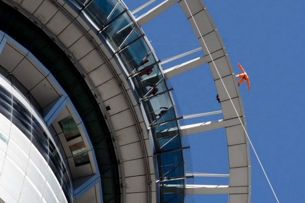 Sky-Tower-in-Auckland2.jpg