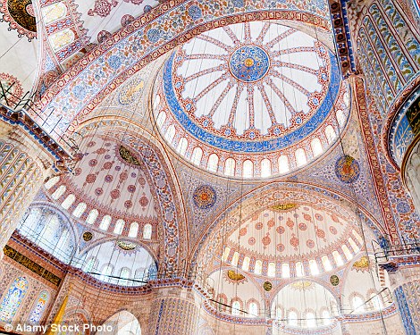 55233-The_historic_Blue_Mosque_in_Istanbul_may_have_been_built_during_-a-51_1443712003982_600656.jpg