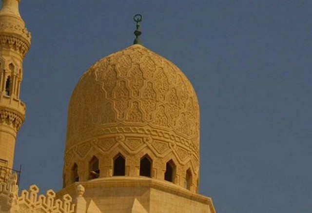 Abu-al-Abbas-al-Mursi-Mosque-Alexandria-1.jpg