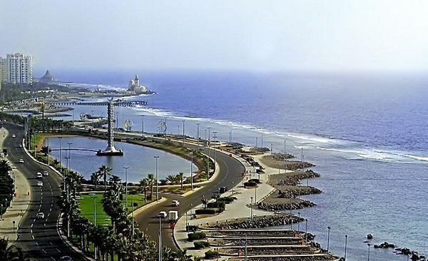 Silver-sand-beach-in-Jeddah2.jpg